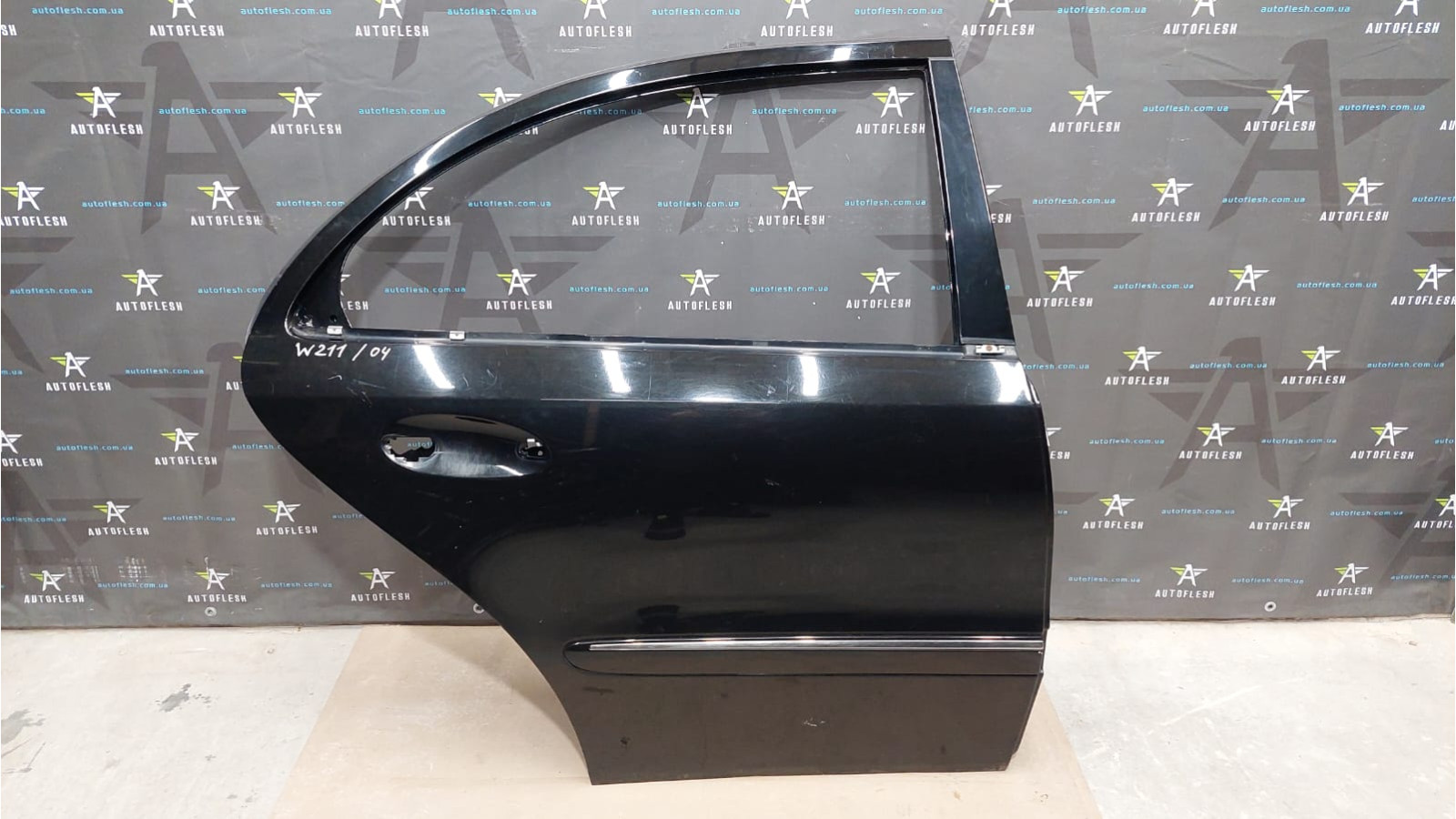 Дверь задняя правая A2117300205, код краски: 735A Mercedes E-Class W211 седан бу